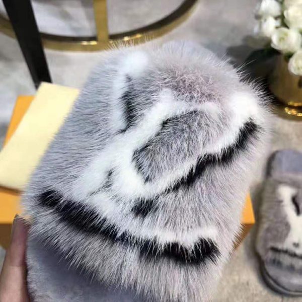 Louis Vuitton LV Women Homey Flat Mule in Mink Fur-Grey (7)