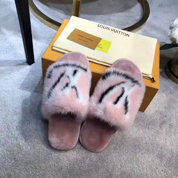 LOUIS VUITTON Homey Flat Mules Fur – REAWAKE