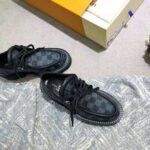 Louis Vuitton LV Women LV Beaubourg Platform Derby in Damier Graphite Canvas-Grey - Image 5