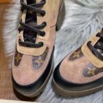 Louis Vuitton LV Women Laureate Platform Desert Boot in Soft Suede Calf Leather with Monogram Canvas-Sandy – Bild 9