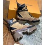 Louis Vuitton LV Women Laureate Platform Desert Boot in Suede Calf Leather and Monogram Canvas-Brown - immagine 2