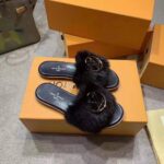 Louis Vuitton LV Women Lock It Mule in Mink and Leather-Black - immagine 4