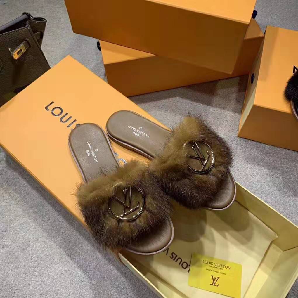Mink mules Louis Vuitton Camel size 39 EU in Mink - 22388461