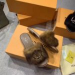 Louis Vuitton LV Women Lock It Mule in Mink and Leather-Brown - immagine 7