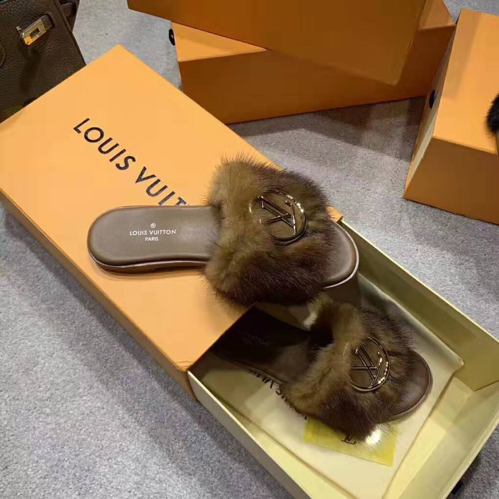 Mink mules Louis Vuitton Brown size 40 EU in Mink - 33125948