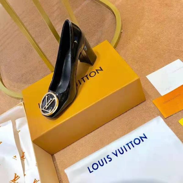 Louis Vuitton LV Women Madeleine Pump in Smooth Calf Leather with Versize LV Circle Signature-Black (3)