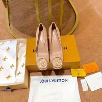 Louis Vuitton LV Women Madeleine Pump in Smooth Calf Leather with Versize LV Circle Signature-Sandy (1)