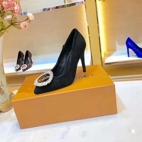 Louis Vuitton LV Women Madeleine Pump in Suede Baby Goat Leather with Oversized LV Circle 8 cm Heel-Black (10)