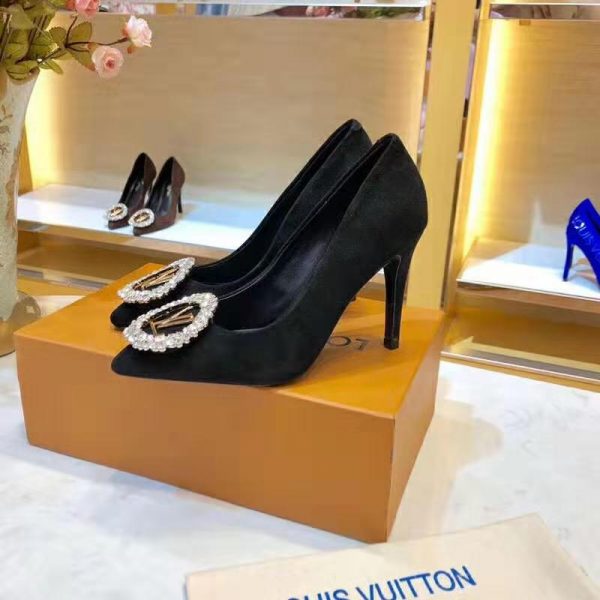 Louis Vuitton LV Women Madeleine Pump in Suede Baby Goat Leather with Oversized LV Circle 8 cm Heel-Black (3)