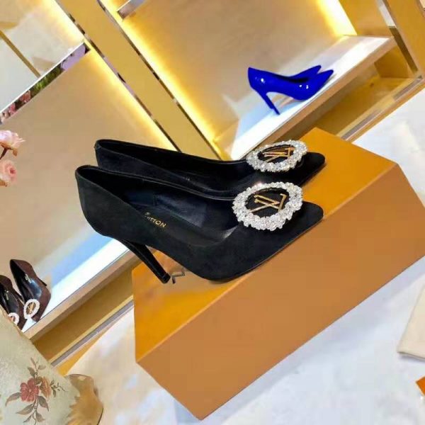Louis Vuitton LV Women Madeleine Pump in Suede Baby Goat Leather with Oversized LV Circle 8 cm Heel-Black (4)