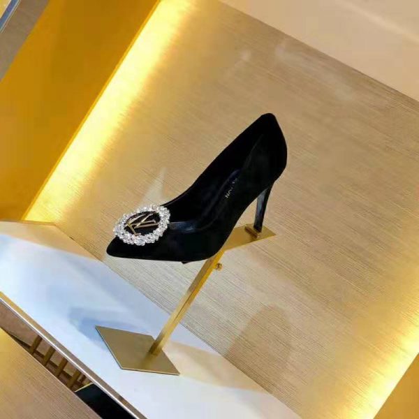 Louis Vuitton LV Women Madeleine Pump in Suede Baby Goat Leather with Oversized LV Circle 8 cm Heel-Black (7)