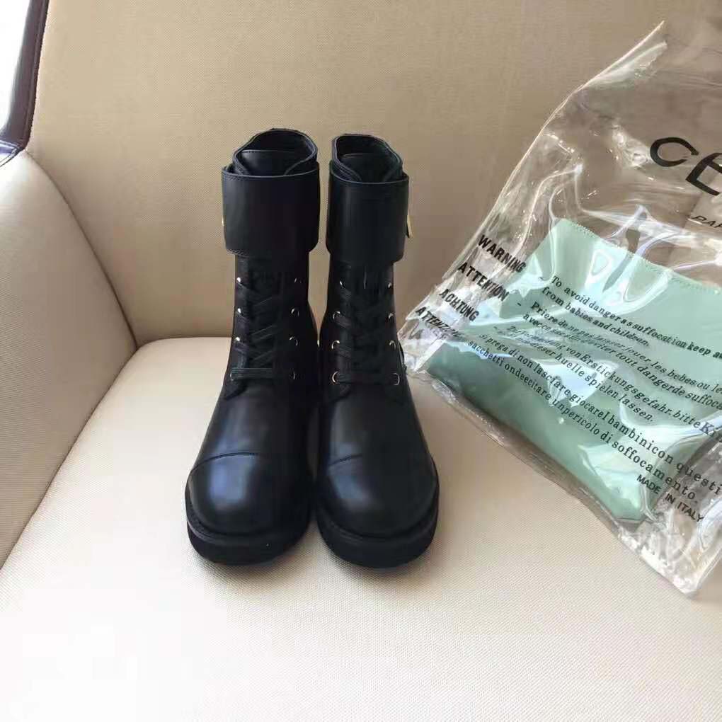 Bota Louis Vuitton Wonderland Ranger LV Preta Original - JZI159