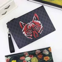 Gucci GG Men Gucci Bestiary Pouch with Wolf in Black and Grey GG Supreme Canvas (1)