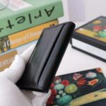 Gucci GG Men Soft Leather Passport Case in Black Soft Leather - immagine 5