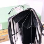 Gucci GG Men Zip Around Wallet with Interlocking G in Black Soft Leather - Bild 10