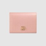 Cartera tarjetero unisex Gucci GG de piel texturizada con doble G rosa