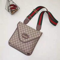 Gucci GG Unisex Neo Vintage GG Medium Messenger in BeigeEbony GG Supreme Canvas (1)