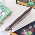 Gucci GG Unisex Neo Vintage GG Supreme Pouch in Beige/Ebony GG Supreme Canvas - Image 8