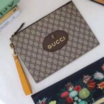 Gucci GG Unisex Neo Vintage GG Supreme Pouch in Beige/Ebony GG Supreme Canvas - Image 3