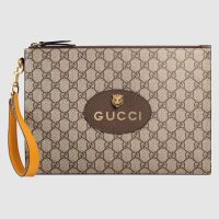 Gucci GG Unisex Neo Vintage GG Supreme Pouch in BeigeEbony GG Supreme Canvas (5)