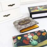 Gucci GG Unisex Neo Vintage GG Supreme Wallet in Beige/Ebony GG Supreme Canvas - Image 4