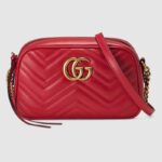 Petit sac à bandoulière Gucci GG Marmont pour femme en cuir matelassé à chevrons - Rouge