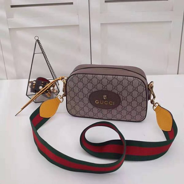 Gucci GG Women GG Supreme Messenger Bag in Beige/Ebony GG Supreme 