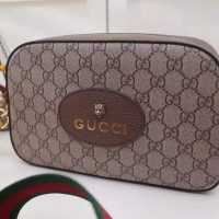 Gucci GG Women GG Supreme Messenger Bag in BeigeEbony GG Supreme Canvas (1)