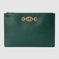 Gucci GG Women Gucci Zumi Grainy Leather Pouch-Green (1)