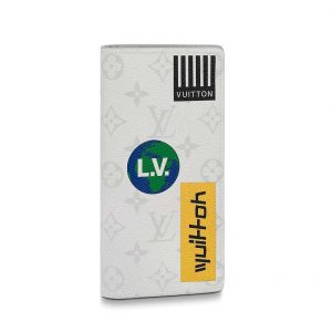 Louis Vuitton LV Unisex Brazza Wallet in Monogram Canvas-White