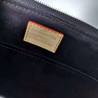 Louis Vuitton LV Women Alma PM Handbag in Epi Leather-Black (9)