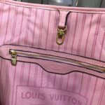 Louis Vuitton LV Women Neverfull MM Tote Bag in Damier Azur Canvas-Pink – Bild 9