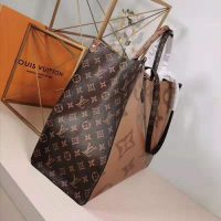 Louis Vuitton LV Women Onthego Tote Bag in Monogram Giant Canvas-Brown (1)