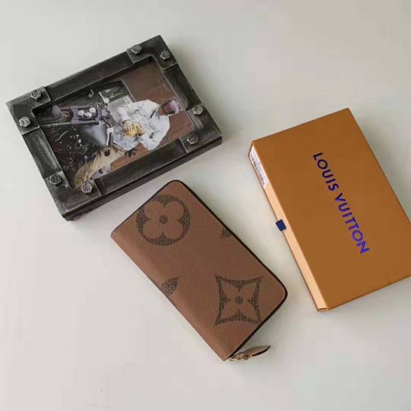 lv giant monogram wallet