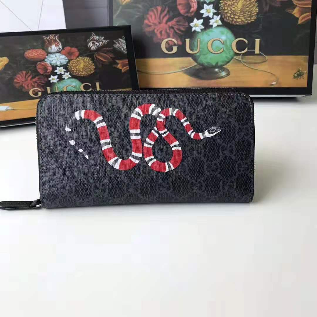 Gucci GG Men Kingsnake Print GG Supreme Zip Around Wallet in Black/Grey ...