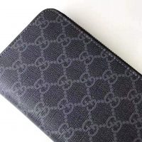 Gucci GG Men Kingsnake Print GG Supreme Zip Around Wallet in BlackGrey GG Supreme Canvas (1)