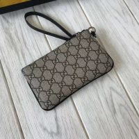 Gucci GG Men Kingsnake Print GG Supreme iPhone Pouch in BeigeEbony GG Supreme Canvas (1)