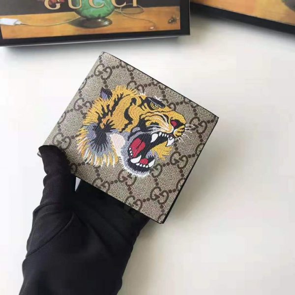 Gucci GG Men Tiger Print GG Supreme Wallet in Beige/Ebony GG Supreme ...