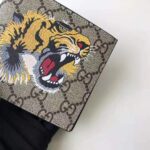 Gucci GG Men Tiger Print GG Supreme Wallet in Beige/Ebony GG Supreme – Image 6
