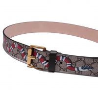 Gucci Unisex GG Supreme Belt with Kingsnake Print in BeigeEbony GG Supreme Canvas (1)