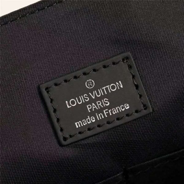 Louis Vuitton LV Men District MM Bag in Monogramme Eclipse Canvas-Grey (5)