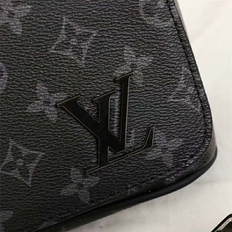 Louis Vuitton LV District PM eclipse Grey ref.276551 - Joli Closet