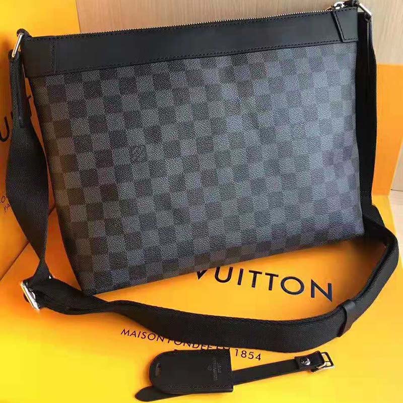 Louis Vuitton Men Damier Graphite Mick PM NM 