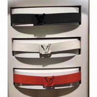 Louis Vuitton LV Unisex LV Shape 40mm Belt in Embossed White Taurillon Leather (1)