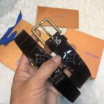 Louis Vuitton LV Unisex Daily LV 30mm Belt in Monogram Vernis Calf Leather-Black - Bild 4