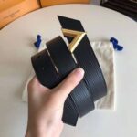 Louis Vuitton LV Unisex Essential V 30mm Belt in Epi Calf Leather-Black - immagine 6