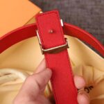 Louis Vuitton LV Unisex LV Initials Buckle 30mm Reversible Belt in Monogram Canvas Leather - Imagen 11