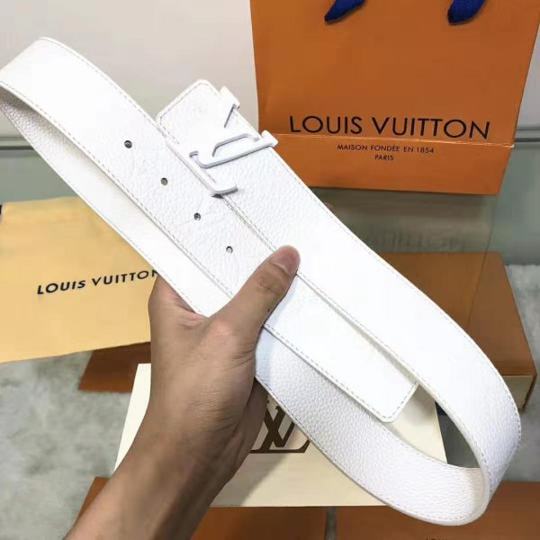 Louis Vuitton LV Unisex LV Shape 40mm Belt in Embossed White Taurillon Leather (5)