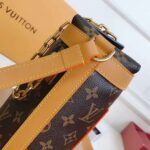 Louis Vuitton LV Unisex Milk Box Bag in Monogram Coated Canvas and Natural Leather - immagine 10