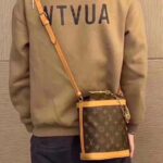 Louis Vuitton LV Unisex Milk Box Bag in Monogram Coated Canvas and Natural Leather - immagine 9